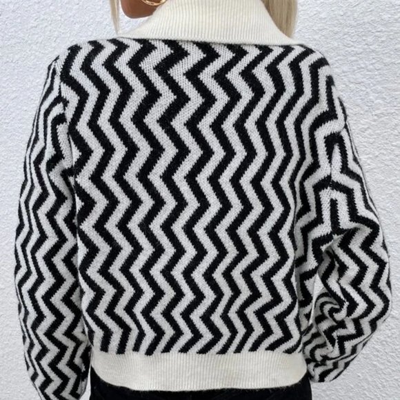 Cream and Black Chevron Button Front Cardigan in M - Picture 2 of 3
